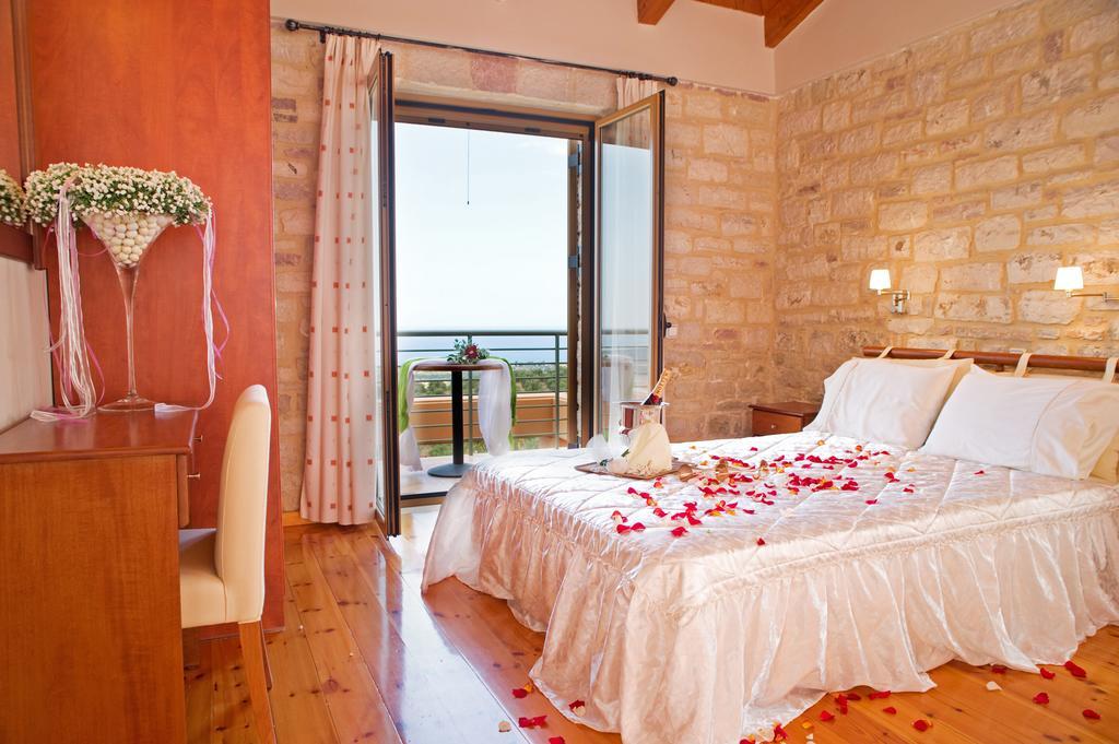 Enastron Villas كيوبارِسِيا الغرفة الصورة