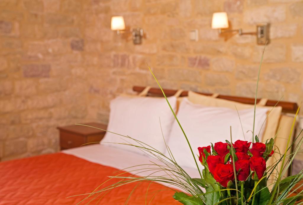 Enastron Villas كيوبارِسِيا المظهر الخارجي الصورة