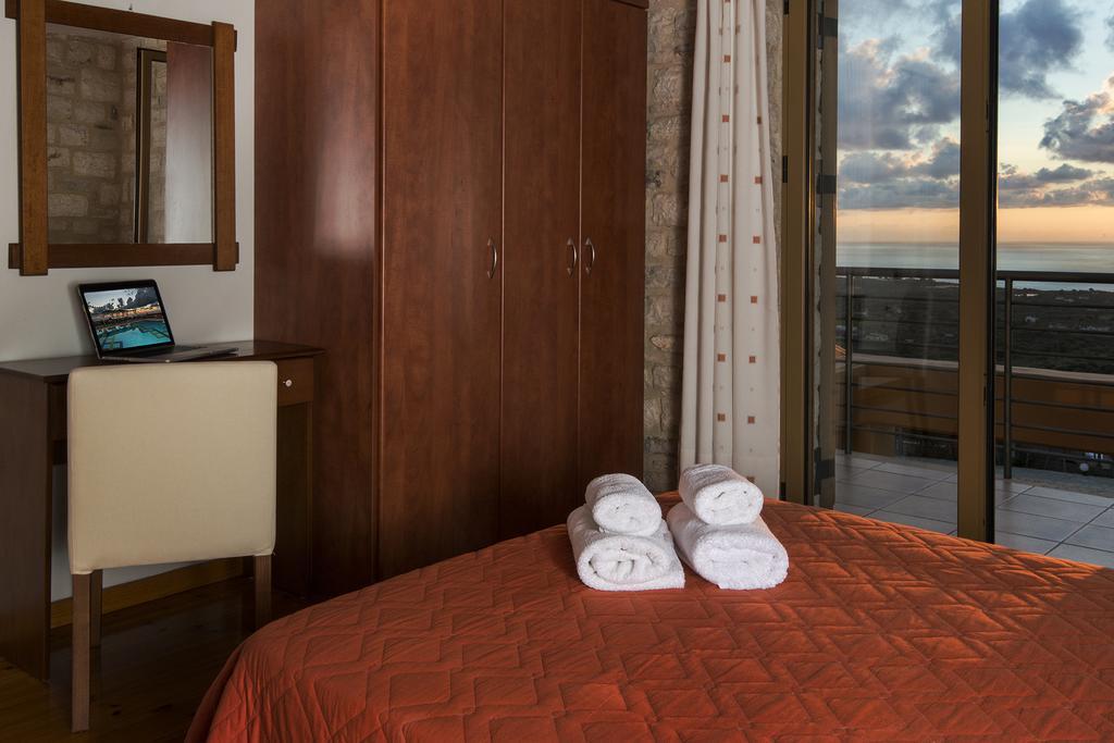 Enastron Villas كيوبارِسِيا المظهر الخارجي الصورة