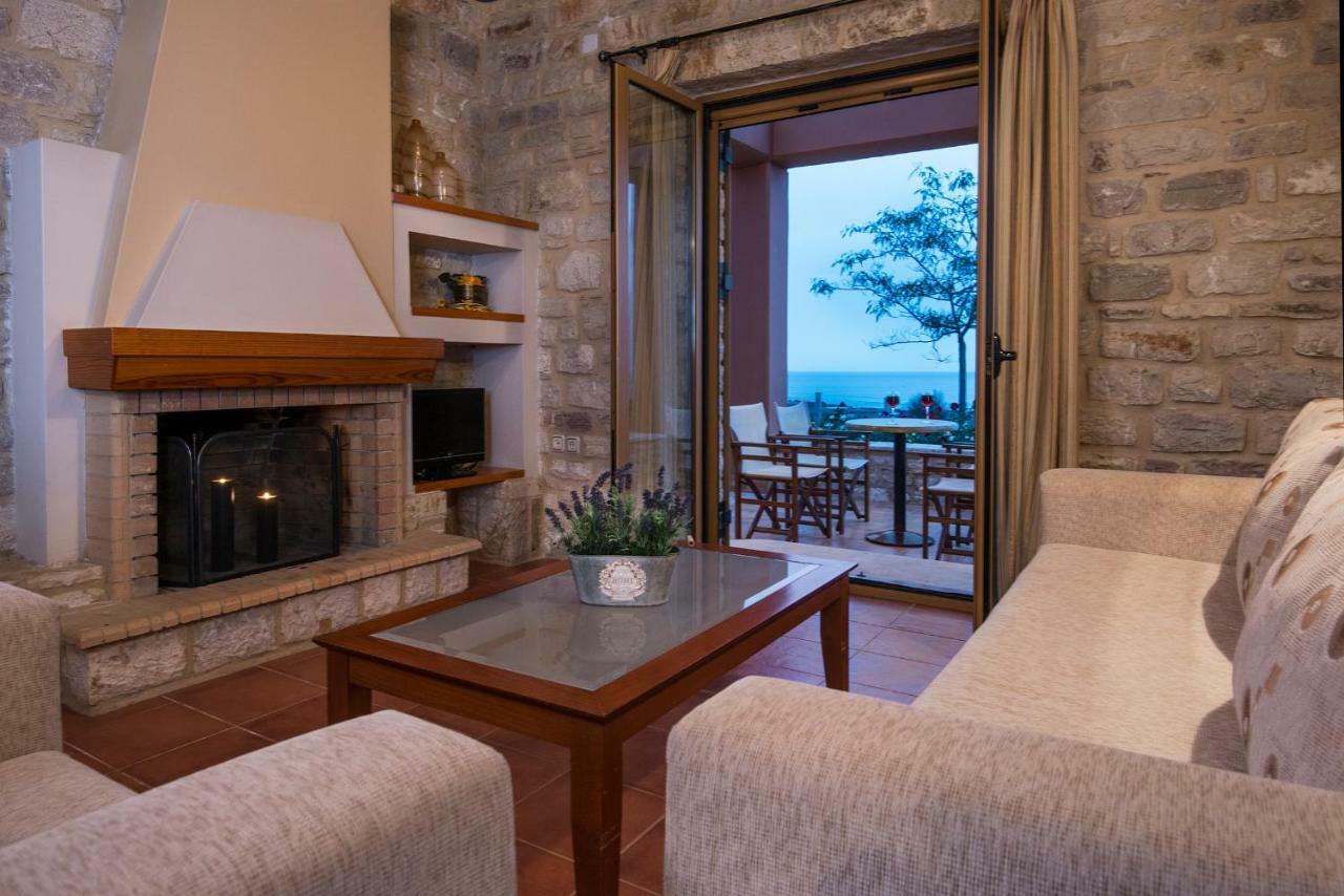 Enastron Villas كيوبارِسِيا المظهر الخارجي الصورة