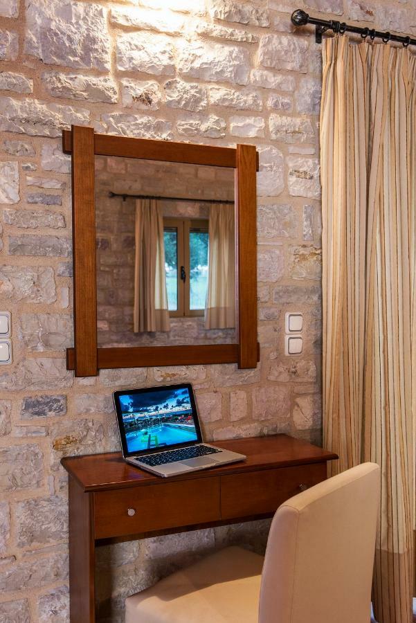 Enastron Villas كيوبارِسِيا المظهر الخارجي الصورة